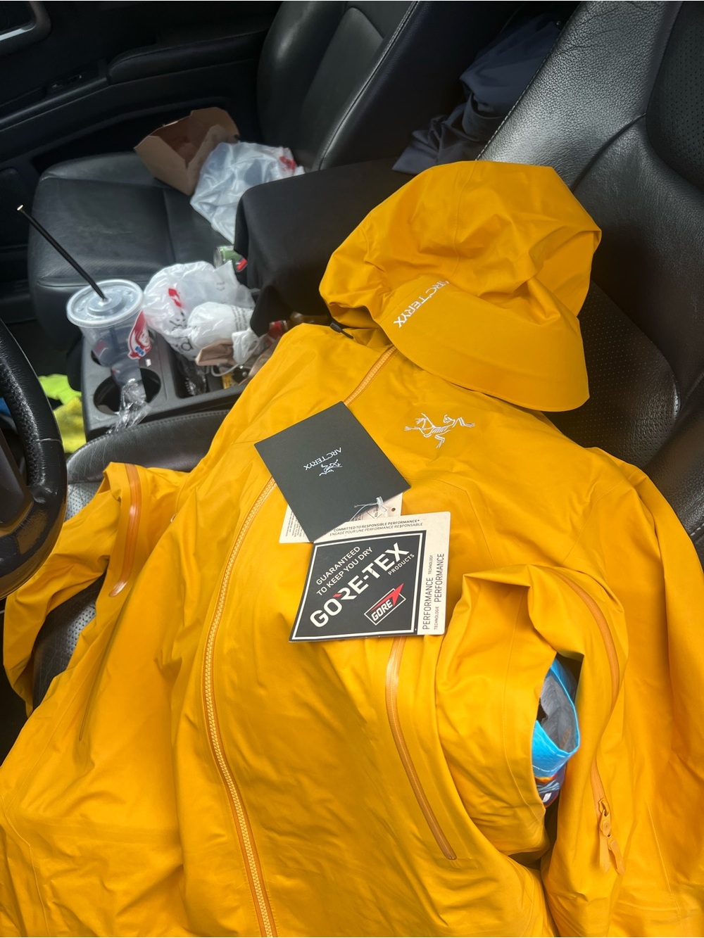 Im selling men’s jacket size large